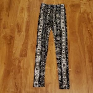 Black and white leggings